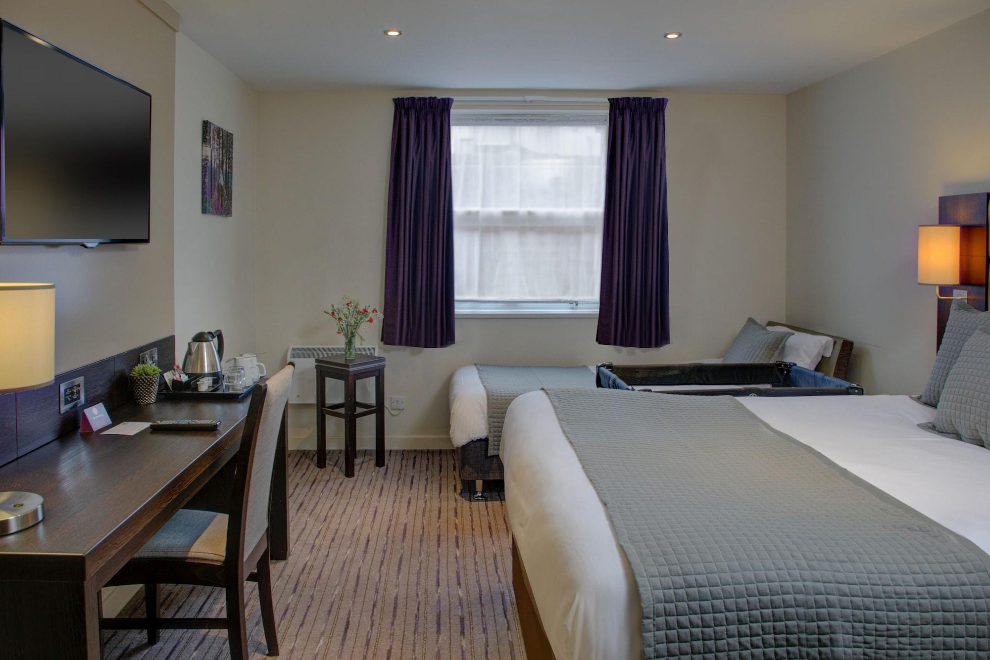 Premier Inn Huddersfield West Dış mekan fotoğraf