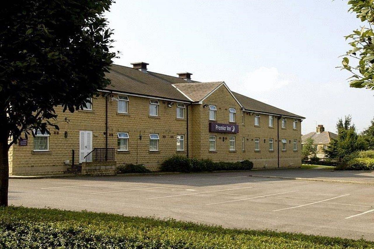 Premier Inn Huddersfield West Dış mekan fotoğraf